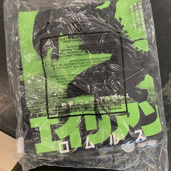 Limited Edition ‘Alien’ tee shirt - Picture 3 of 4